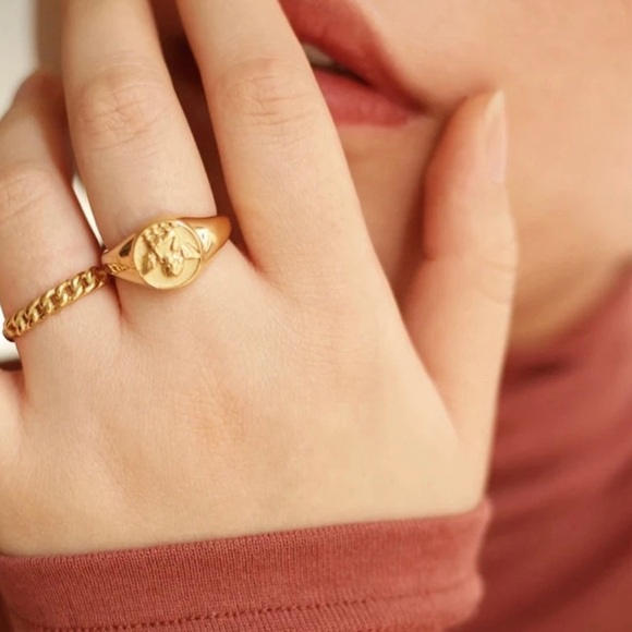 Inner Harmoni 18K Gold Plated Guardian Angel Gold Waterproof Ring - Picture 4 of 6